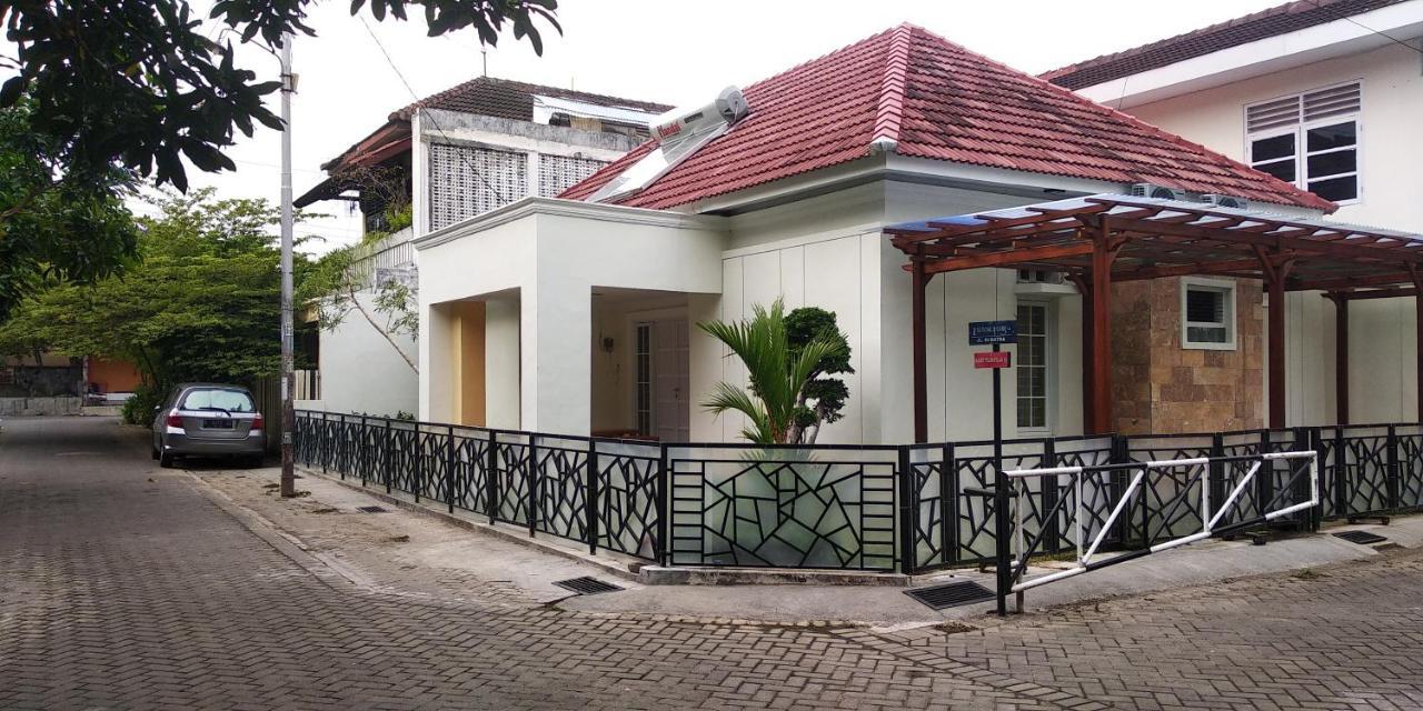 Omah Inap D24 Syariah Near Universitas Aisyiah Yogyakarta Mitra Reddoorz Sleman  Exteriér fotografie